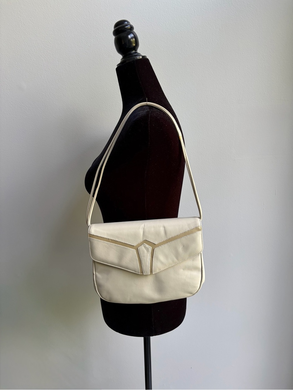 Retro Naturalizer Milestones Cream Shoulder Bag Made in Canada